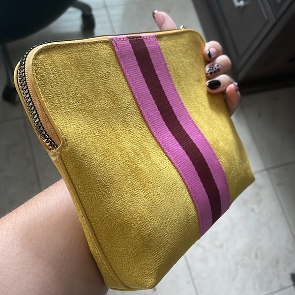 Neiman Marcus Velvet Pouch - Picture 6 of 15